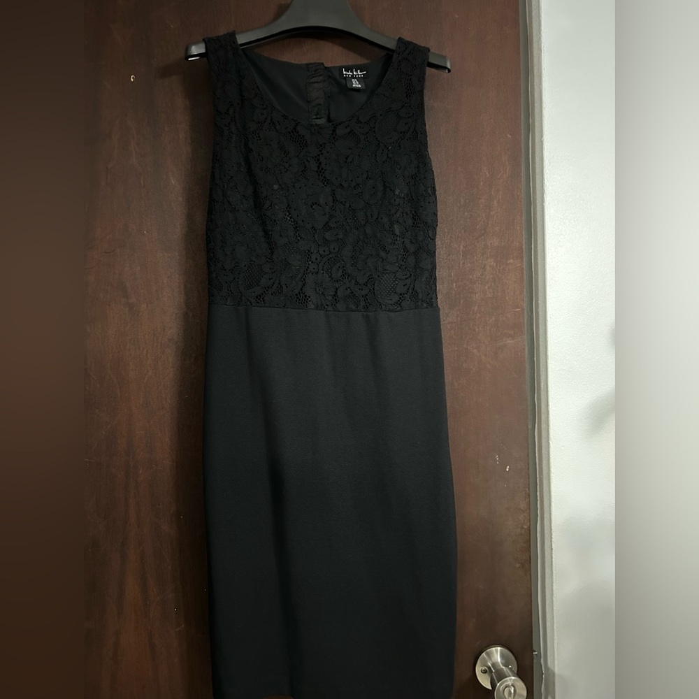 Nicole Miller Elegant Black Lace dress